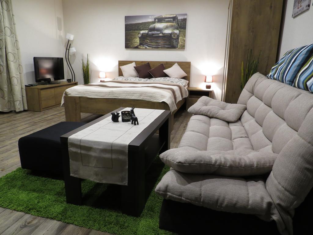 Apartman Route 18 Liptovsky Mikulas Exterior photo